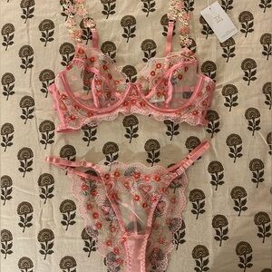 LA Girl Pink Floral Embroidered Bra Set